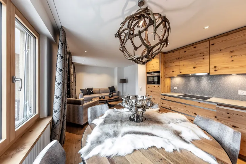 Unique Alpic style apartment in the heart of Davos - Image 1