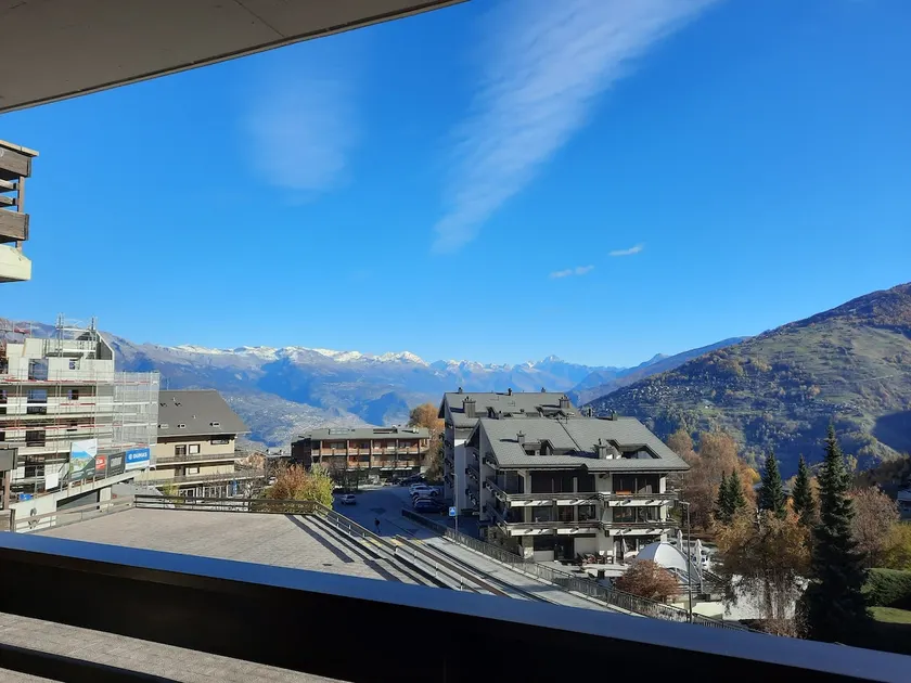 Nendaz Cleuson centered with a view - Image 1
