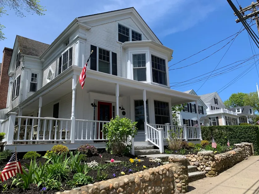 Large downtown captain's house 9bd. - Image 1