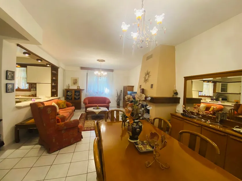Elaiones house - Image 1