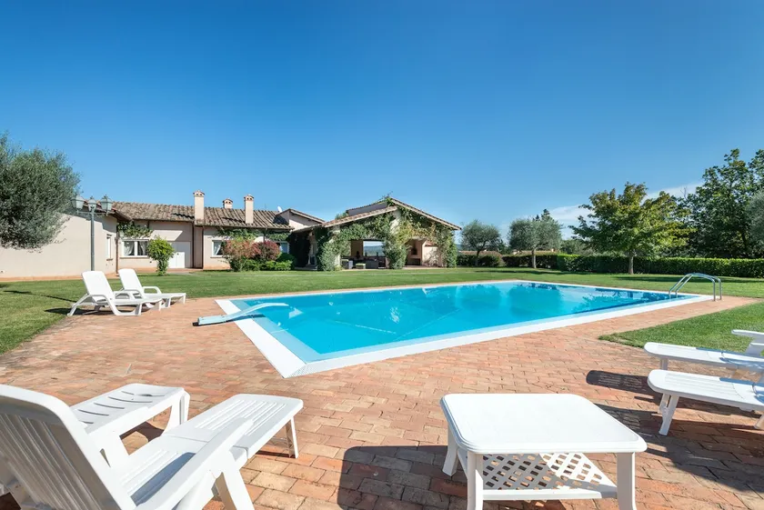 Luxe Roman Villa For Families 25 Minutes From Rome - Image 1