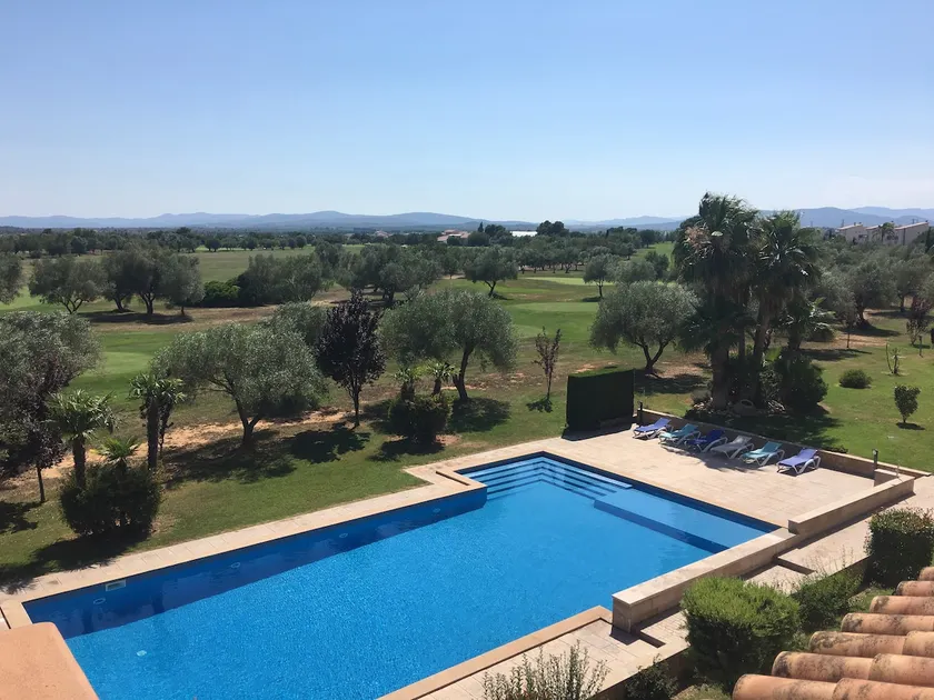 Golf and relaxation close to the beach - Image 1