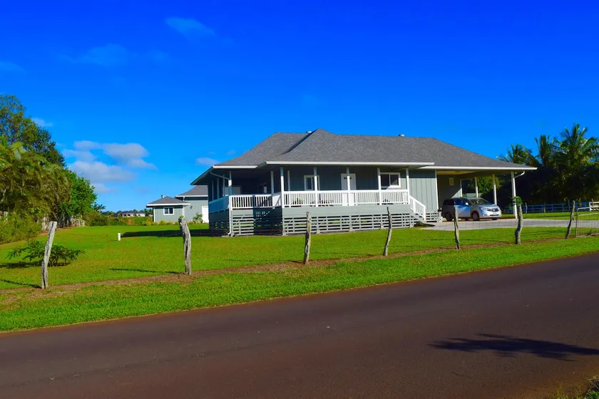 Hale Leialoha (BBPH 20 17/00 04,SUP 20 17/00 10) - Image 1