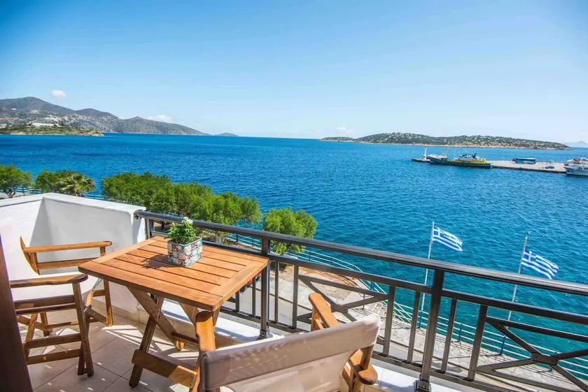 SEA VIEW APARTMEΝT - Image 1