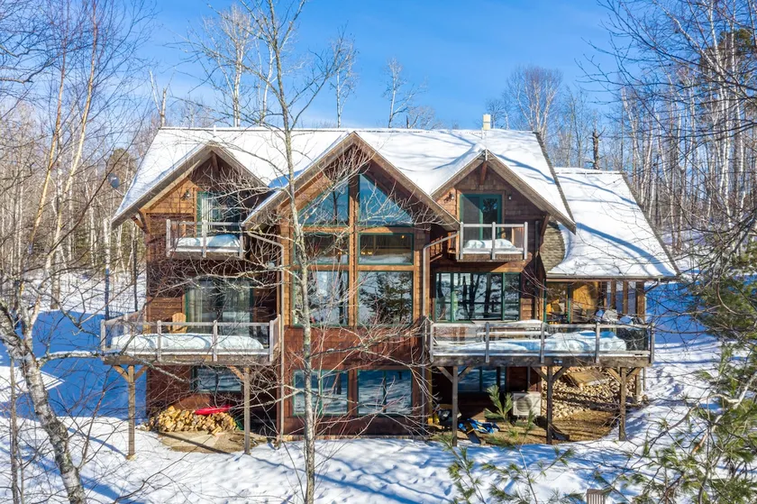 Luxury Lakeside Living with Sauna; Ski/Golf/Bike/Hike/Kayak - Image 1