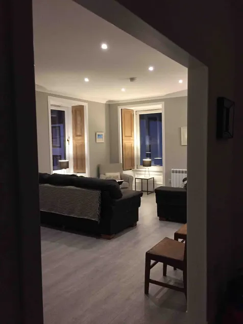 Tarbert large, bright, 4 bedroom flat with harbour views - Image 1