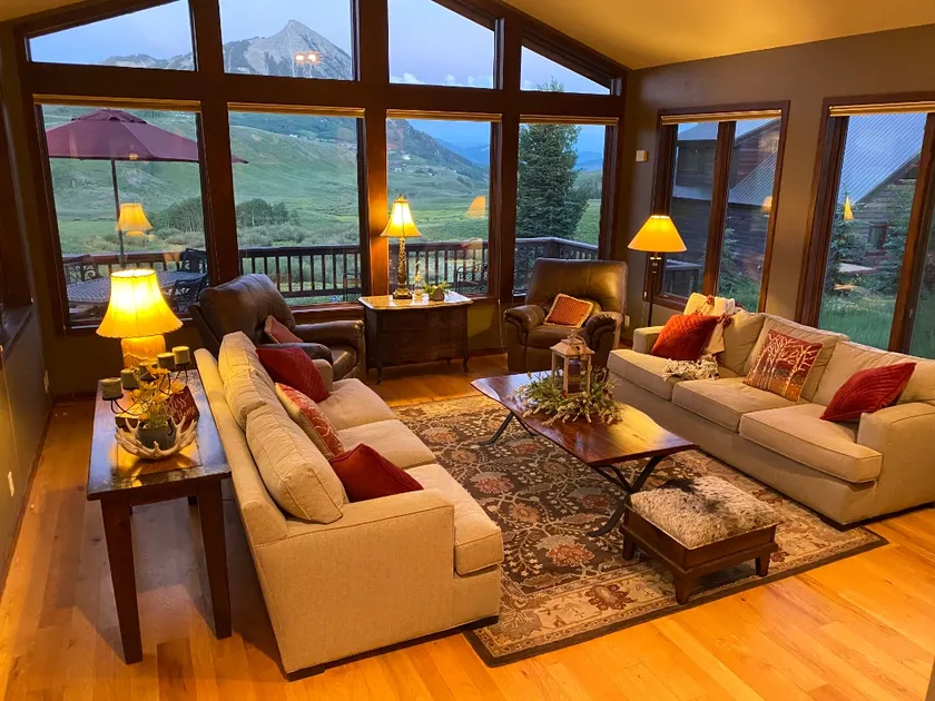 View House ~ Great Views, HotTub, mins to ski/town - Image 1