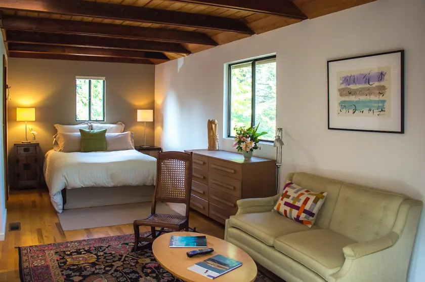 Inviting, Private Contemporary Mendocino Studio - Image 1