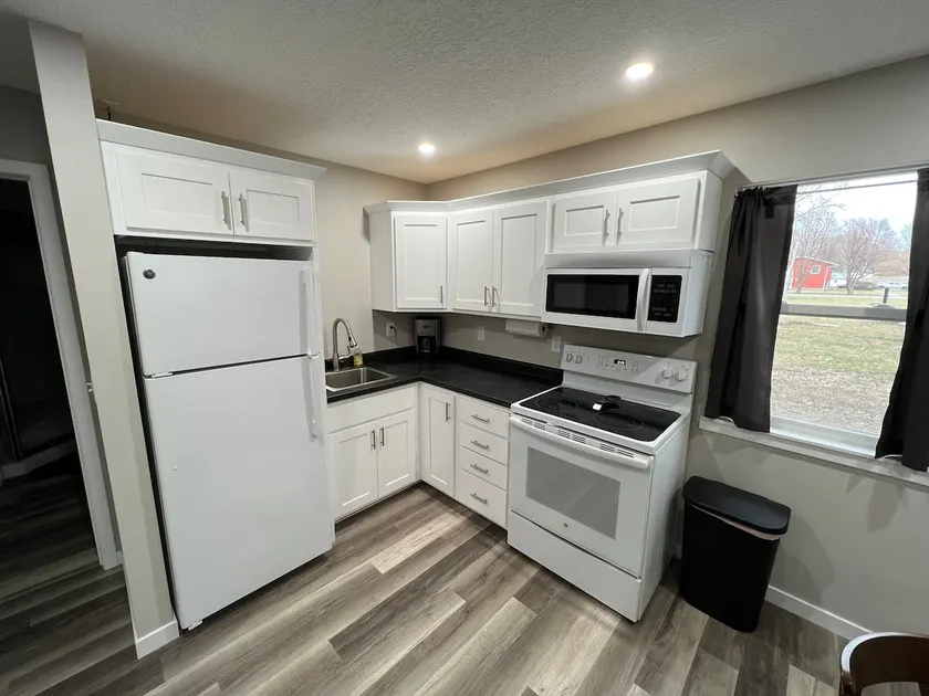 Home In Eddyville - Image 1