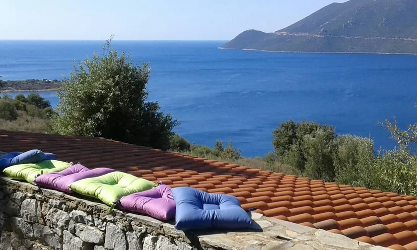 Mani Panorama Villa – 6 Guests – Endless Sea View - Image 1