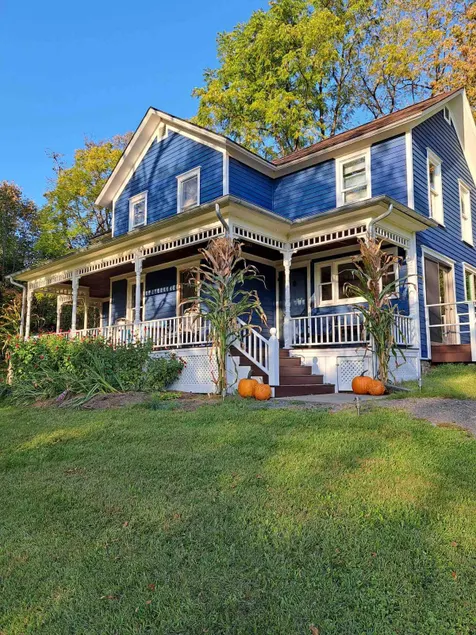 Whistlin’ Hill Farmhouse - Image 1