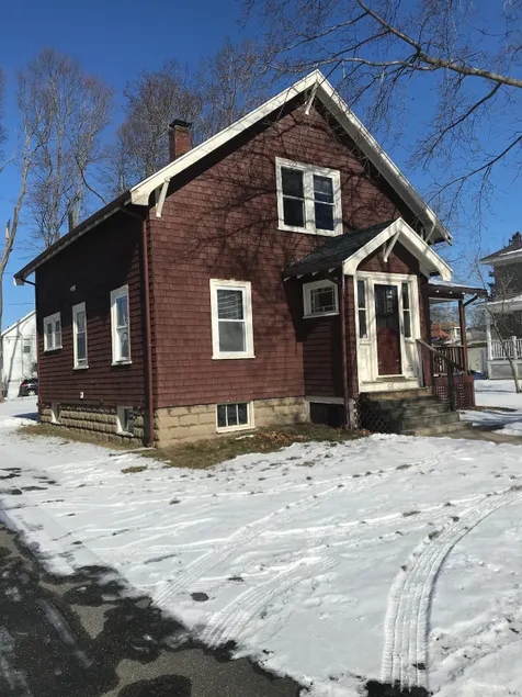 Peabody/Salem line, Massachusetts - Entire House! - Image 1