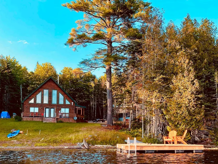Chalet on the lake - Image 1