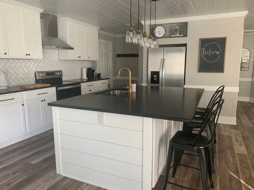 30+Day Super Clean Cottage NO Smoking NO Pets - Image 1