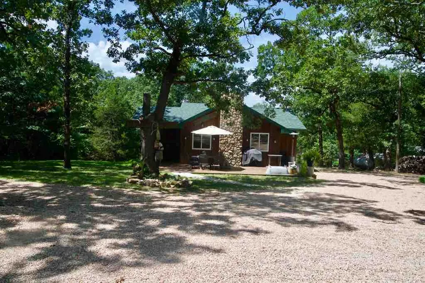 Cozy cabin perfect for families and fisherman - Image 1