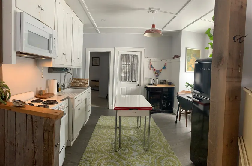 Downtown Apartment A - Image 1