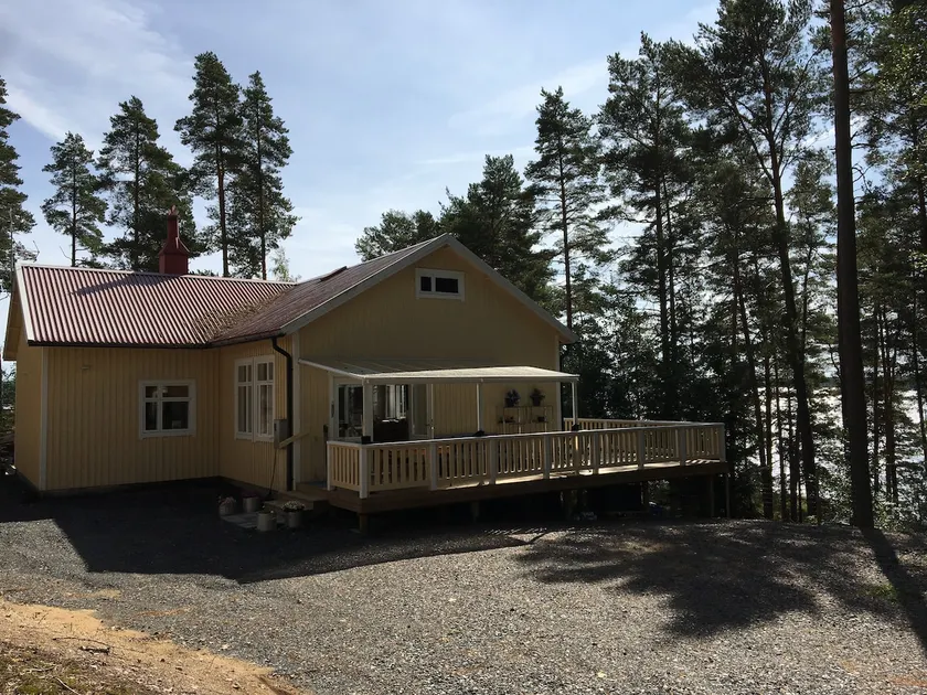Merellinen Artvilla / Artvilla close to seashore - Image 1