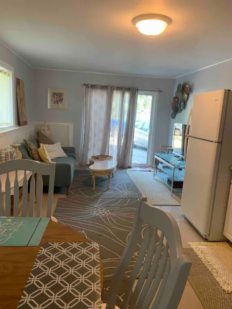 Beautiful cozy 1 bedroom apartment near farms - Image 1