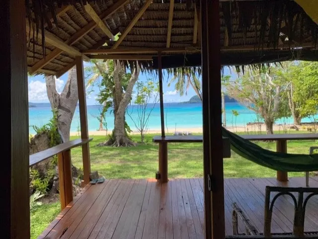 Absolute beach front bungalows - Image 1