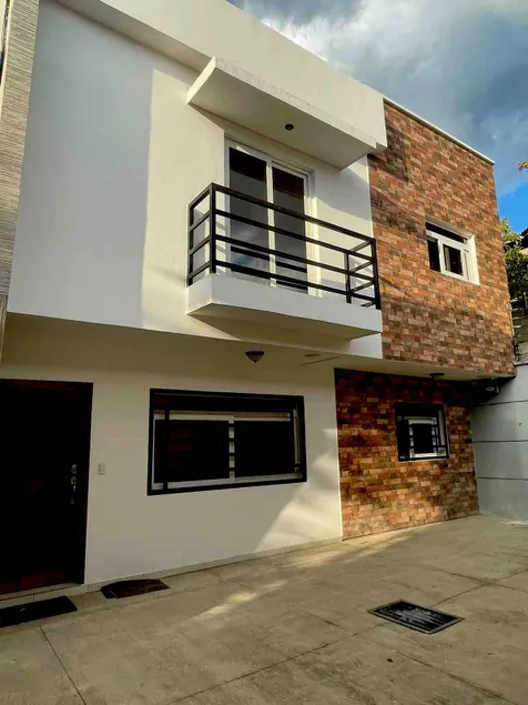 The apartment upstairs - Image 1