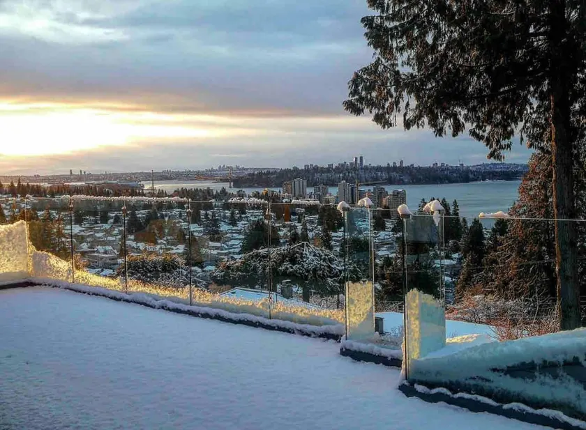 West Vancouver Contemporary Living - Image 1