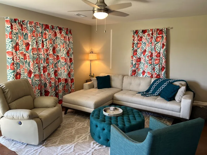 Cozy 2 Bedroom Cottage in Portageville - Sleeps 4 - Image 1