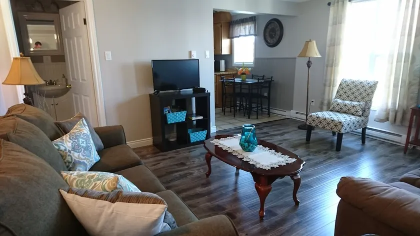 Waters Edge located in beautiful Bonavista. - Image 1