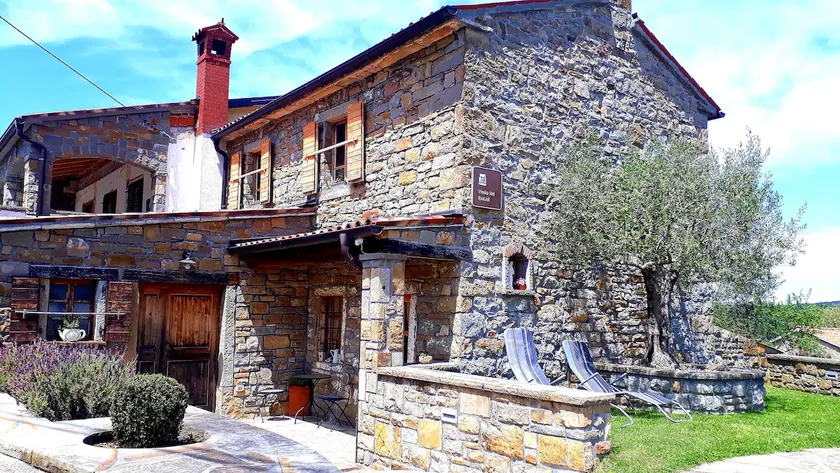 Wine House Rakar - Image 1