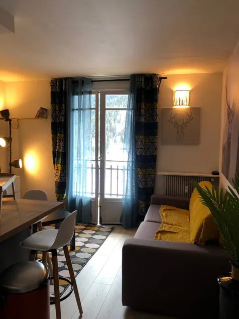Welcome to Frederic and Julie's home - Image 1