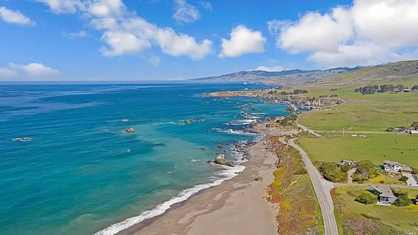 Walk to beach, Ocean View Modern Home Sonoma Coast - Image 1