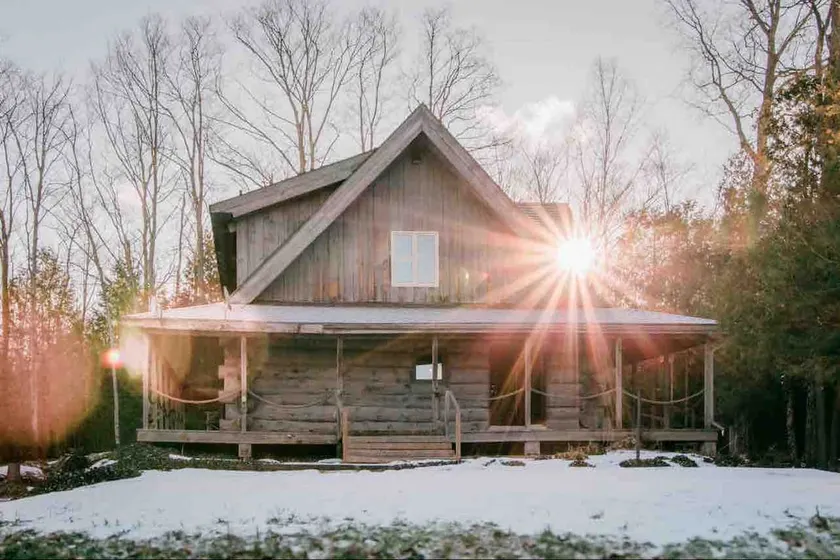 Cozy Log Cabin - Image 1