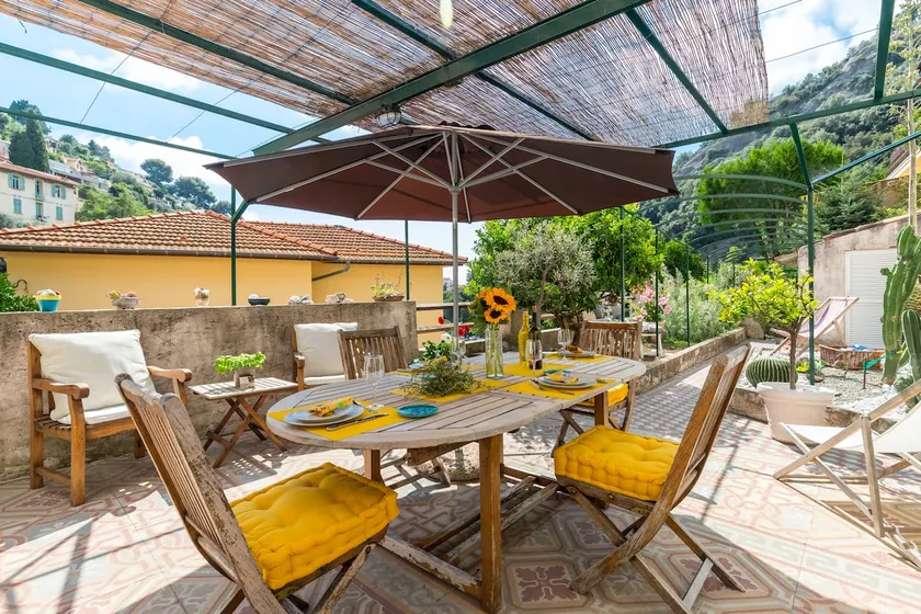 Lovely villa with garden, near beach & town center - Image 1