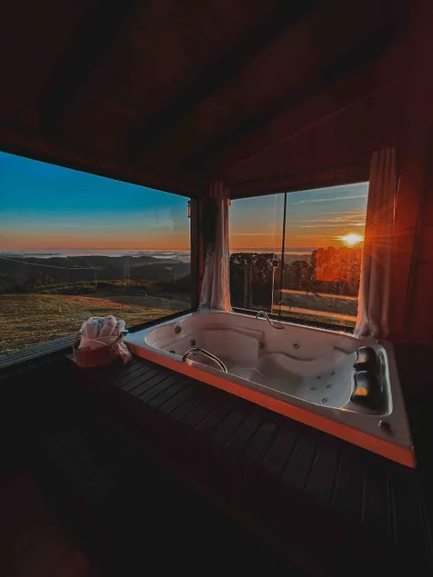 Romantic Cabin in the Santa Catarina Mountains with Jacuzzi - Image 1