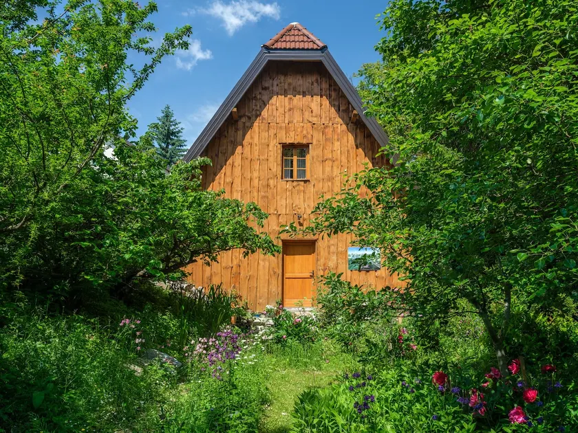 Yeti Cabin - Image 1