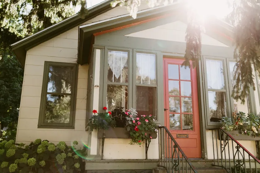 Forest Avenue Bungalow - Image 1