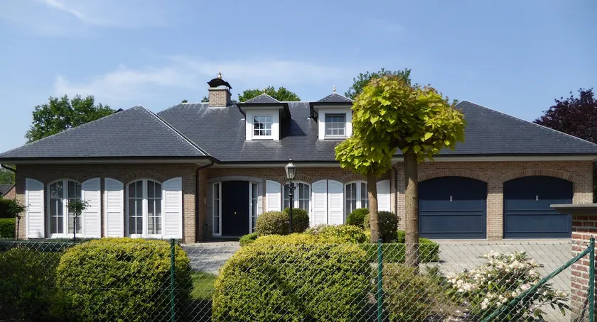 Apartment in a villa - Image 1