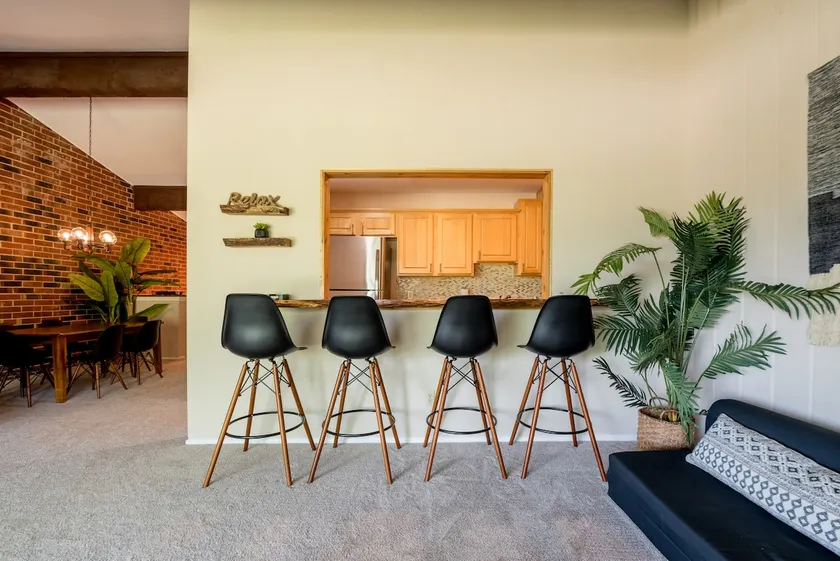 Relaxing Villa with Amazing Amenities! - Image 1