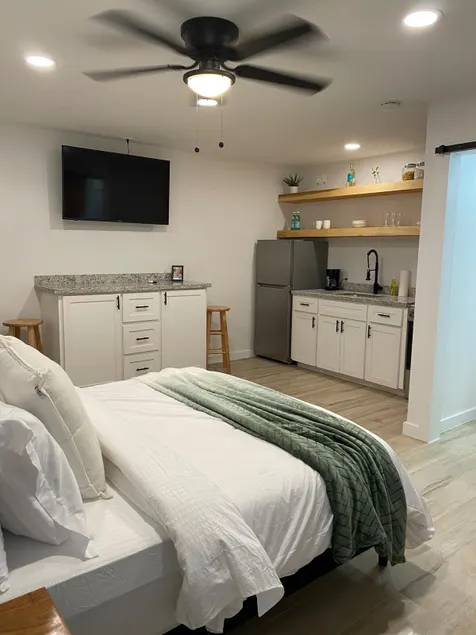New Modern Studio (#3) near UTRGV - Image 1