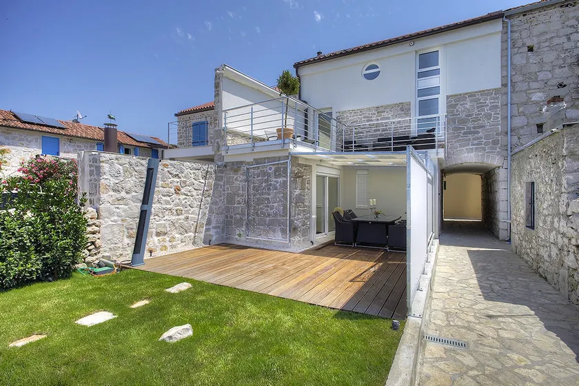 Waterfront Home - Villa Sailor's Delight - Image 1