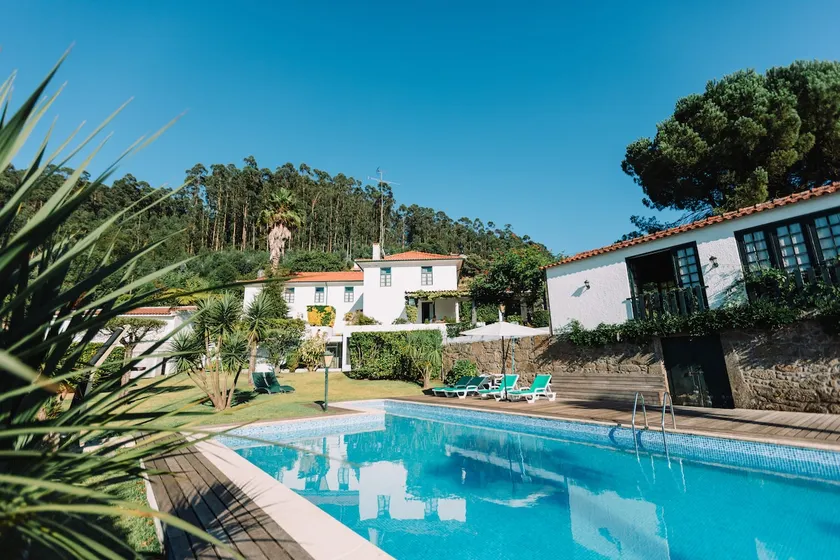 Relaxing holidays near beach and city - Image 1