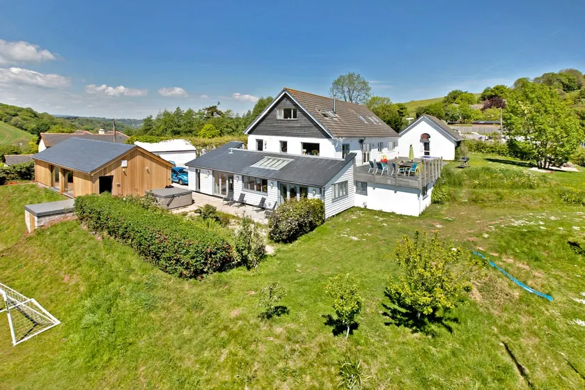 Large Luxury House with Heated Pool, Hot Tub, Cinema close to coast near Shaldon - Image 1