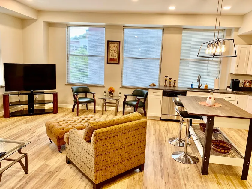 Brand New, Modern Loft Heart of Downtown - Image 1
