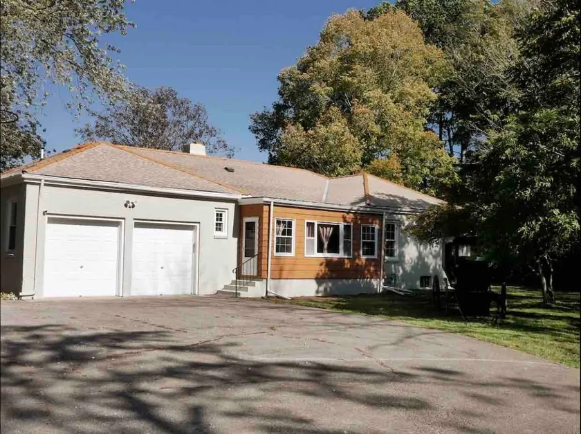 Luxury Waterfront Home w/Private BEACH w/BBQ PATIO - Image 1
