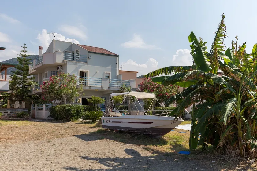 Amazing Beachfront Villa, Aeolian Islands View And Direct Access To The Beach - Image 1