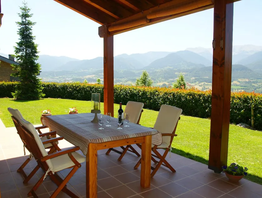 IDEAL FAMILY HOUSE IN PRULLANS - Image 1