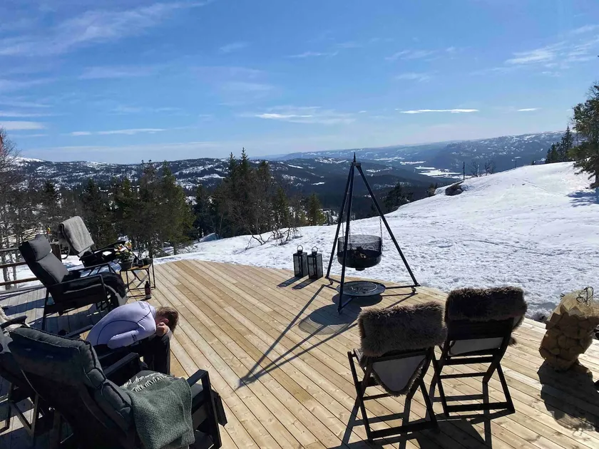 Newly renovated mountain cabin with stunning views - Image 1