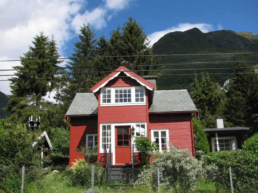 Frøystova, Borgundsvegen 248 - Image 1