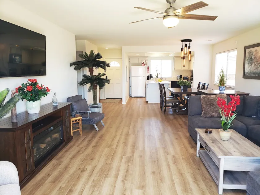 Spacious Whole Residence w/ Bikes--Close to Beach! - Image 1
