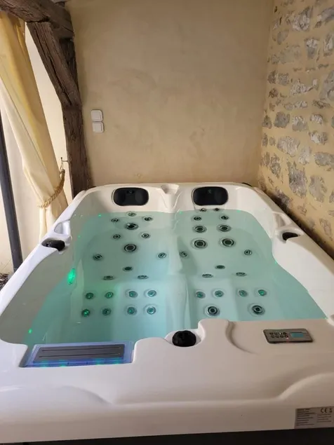 Unique location in the heart of the city with terrace and jacuzzi - Image 1