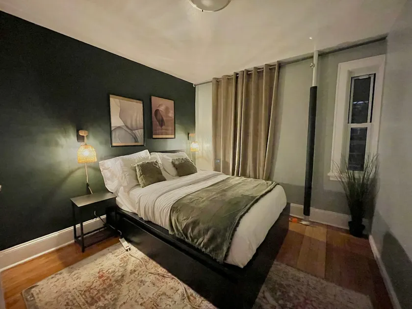 3BR Family Oasis Boho • LGA/ JFK • 15 Min City - Image 1